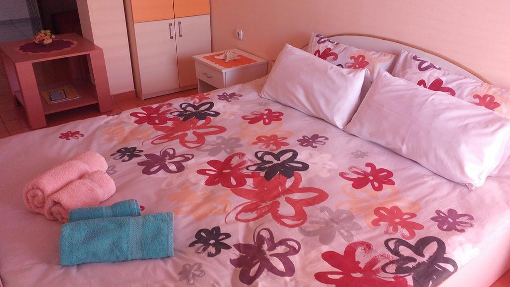 Karoski Apartments & Suites Ochryda Zewnętrze zdjęcie